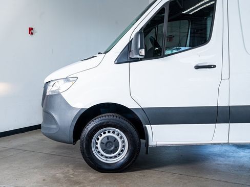 Used 2023 Mercedes-Benz Sprinter 3500 image 9