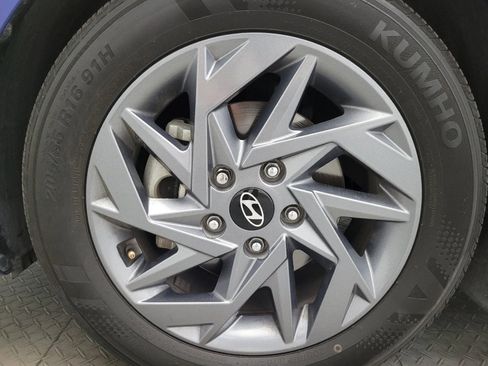 Used 2024 Hyundai Elantra SEL FWD image 31