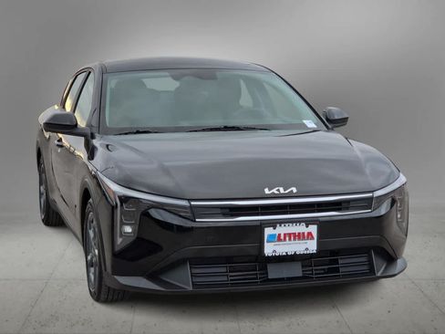 Used 2025 Kia K4 FWD image 3