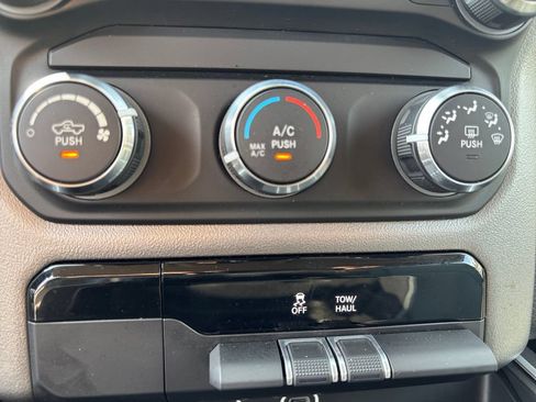 Used 2020 RAM 1500 Big Horn AWD/4WD image 25