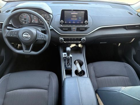 Certified 2025 Nissan Altima 2.5 S FWD image 13