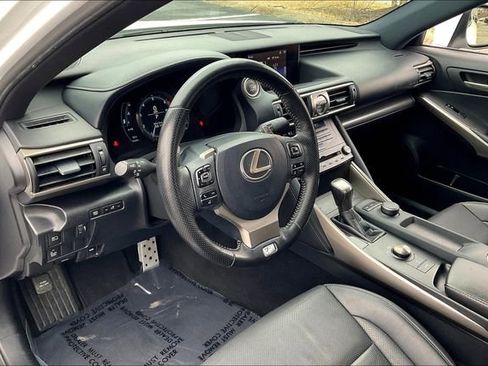 Used 2018 Lexus IS 300 F Sport w/ F Sport Package RWD image 14