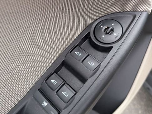 Used 2012 Ford Focus SE image 15