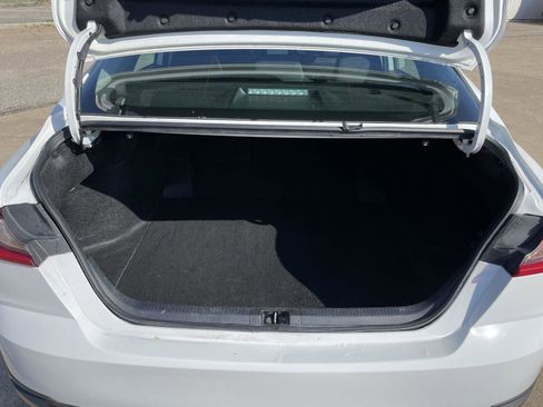 Used 2025 Toyota Camry LE image 36