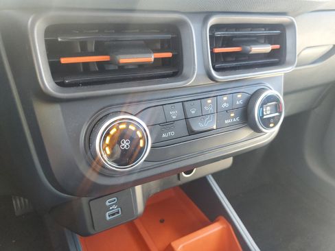 Used 2022 Ford Maverick XLT image 29