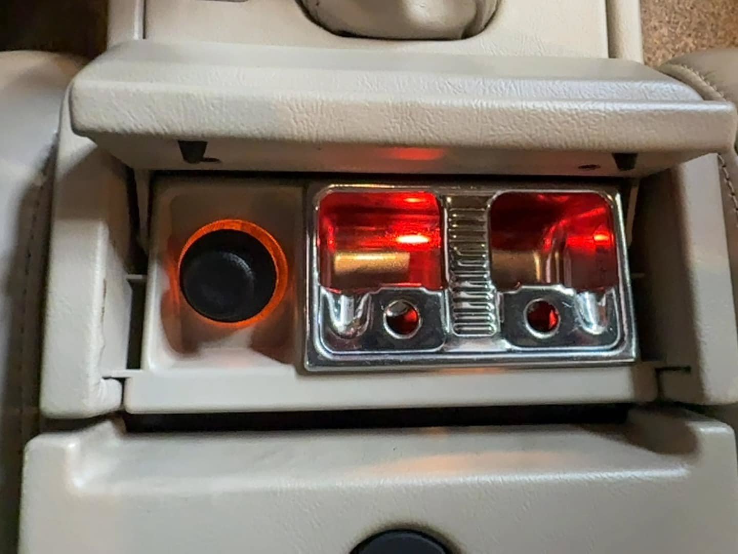 Used 1993 Cadillac Allante FWD image 37