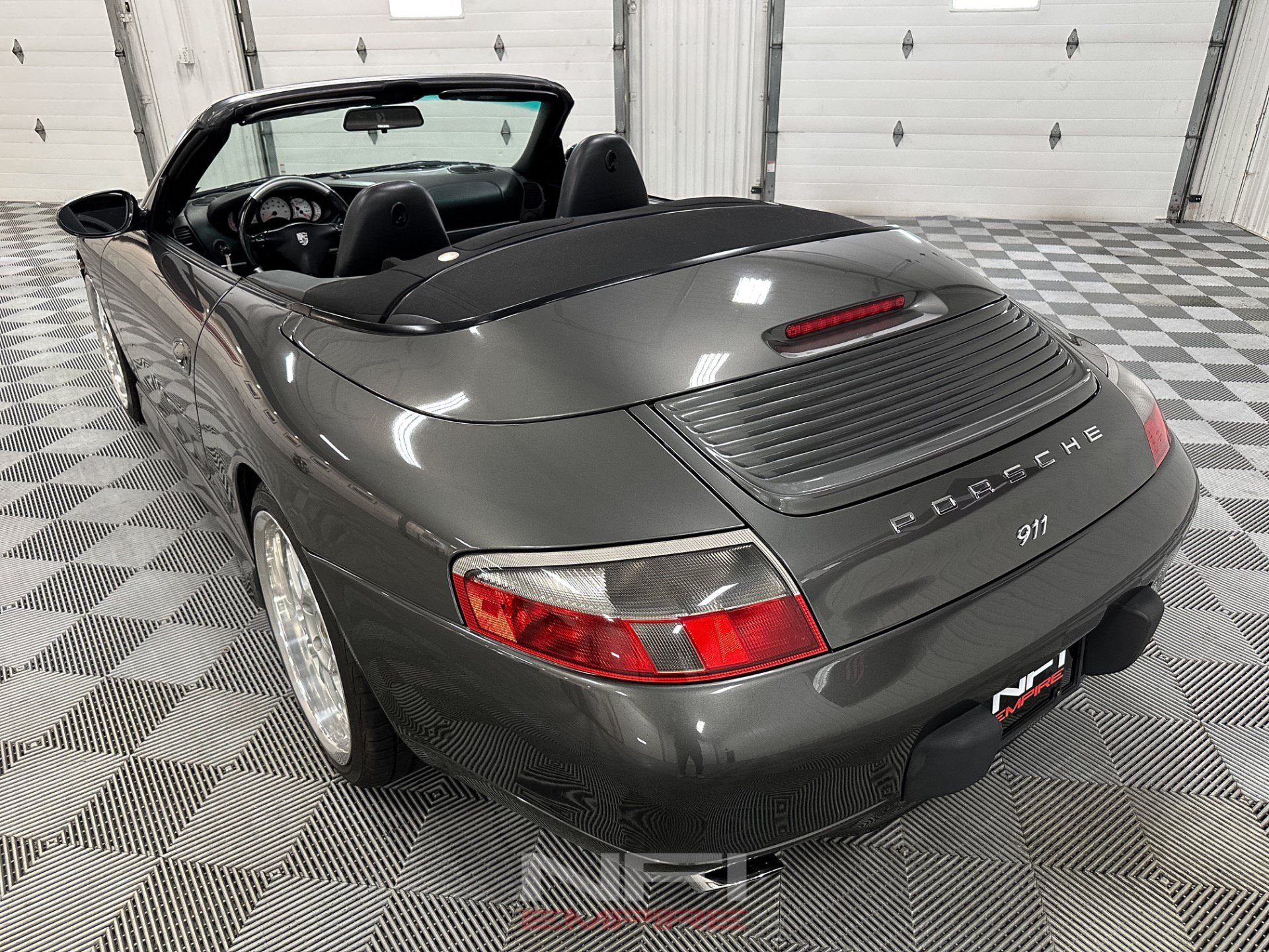 Used 2000 Porsche 911 Cabriolet image 18