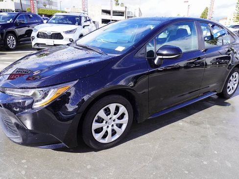 Certified 2025 Toyota Corolla LE image 4