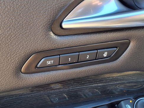 Used 2019 Cadillac XT4 Premium Luxury image 14