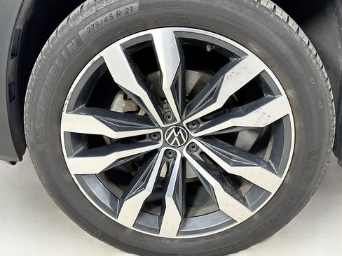Used 2020 Volkswagen Atlas Cross Sport SEL R-Line AWD/4WD image 41