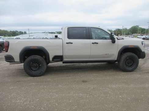 New 2026 GMC Sierra 2500 AT4X w/ AT4X AEV Edition AWD/4WD image 3