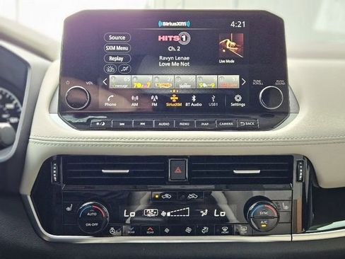 Used 2023 Nissan Rogue SL w/ SL Premium Package image 22