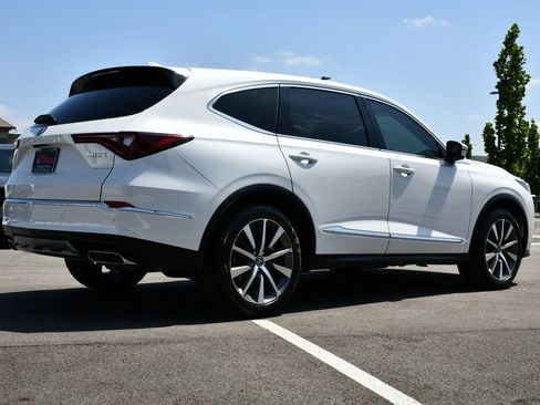 Used 2025 Acura MDX w/ Technology Package FWD image 9