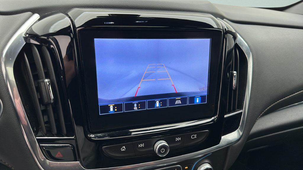 Used 2023 Chevrolet Traverse LT w/ LT Premium Package AWD/4WD image 19