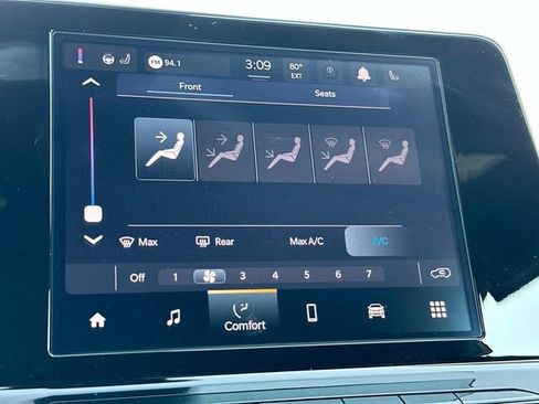 New 2025 Jeep Compass Latitude image 29