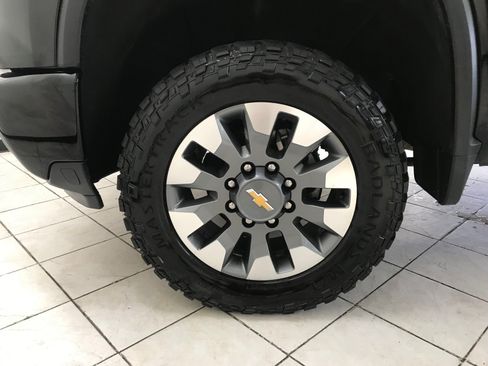 Used 2024 Chevrolet Silverado 2500 Custom w/ Custom Convenience Package AWD/4WD image 7