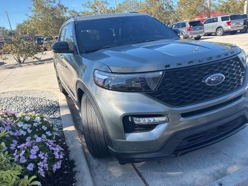 Used 2020 Ford Explorer ST w/ ST Street Pack image 2