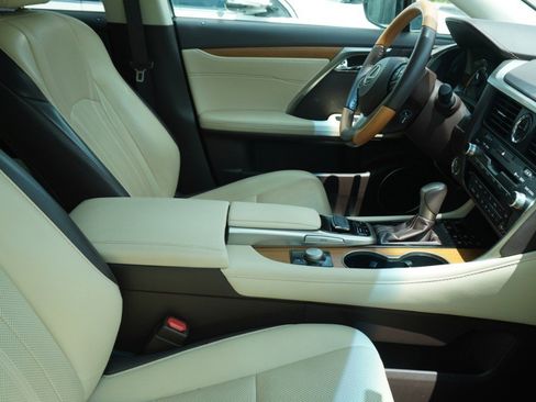 Used 2019 Lexus RX 350 FWD w/ Navigation Package image 8