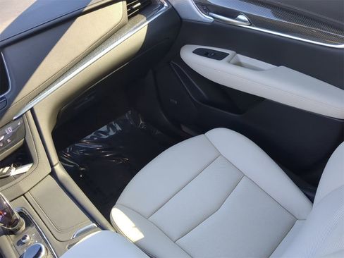 Used 2025 Cadillac XT5 Sportv image 26