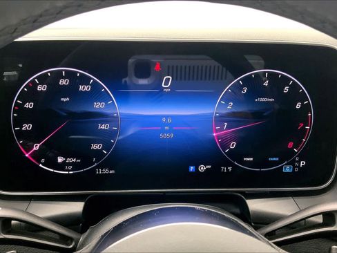 Used 2025 Mercedes-Benz GLC 300 image 22