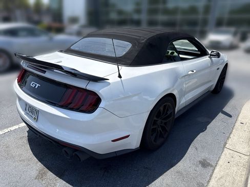 Used 2017 Ford Mustang GT Premium RWD image 4