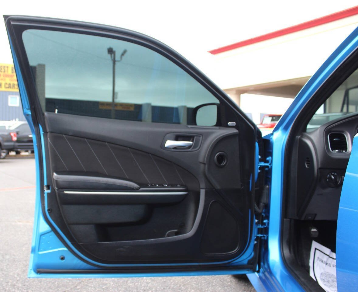 Used 2023 Dodge Charger R/T RWD image 16