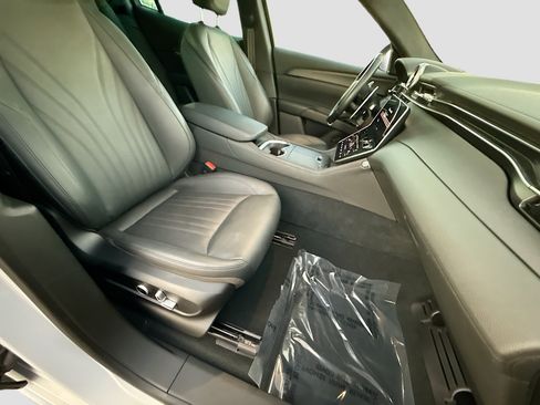 Certified 2024 Maserati Grecale GT image 16