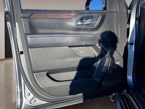 Used 2021 Chevrolet Tahoe High Country image 18