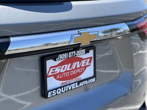 Used 2023 Chevrolet Traverse LT AWD/4WD image 26