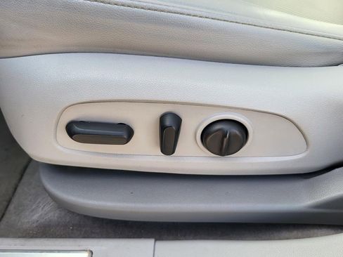 Certified 2022 GMC Acadia SLT w/ Technology Package image 18