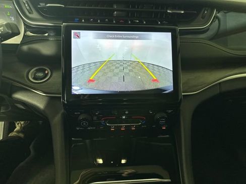 Used 2023 Jeep Grand Cherokee 4WD 4xe image 22