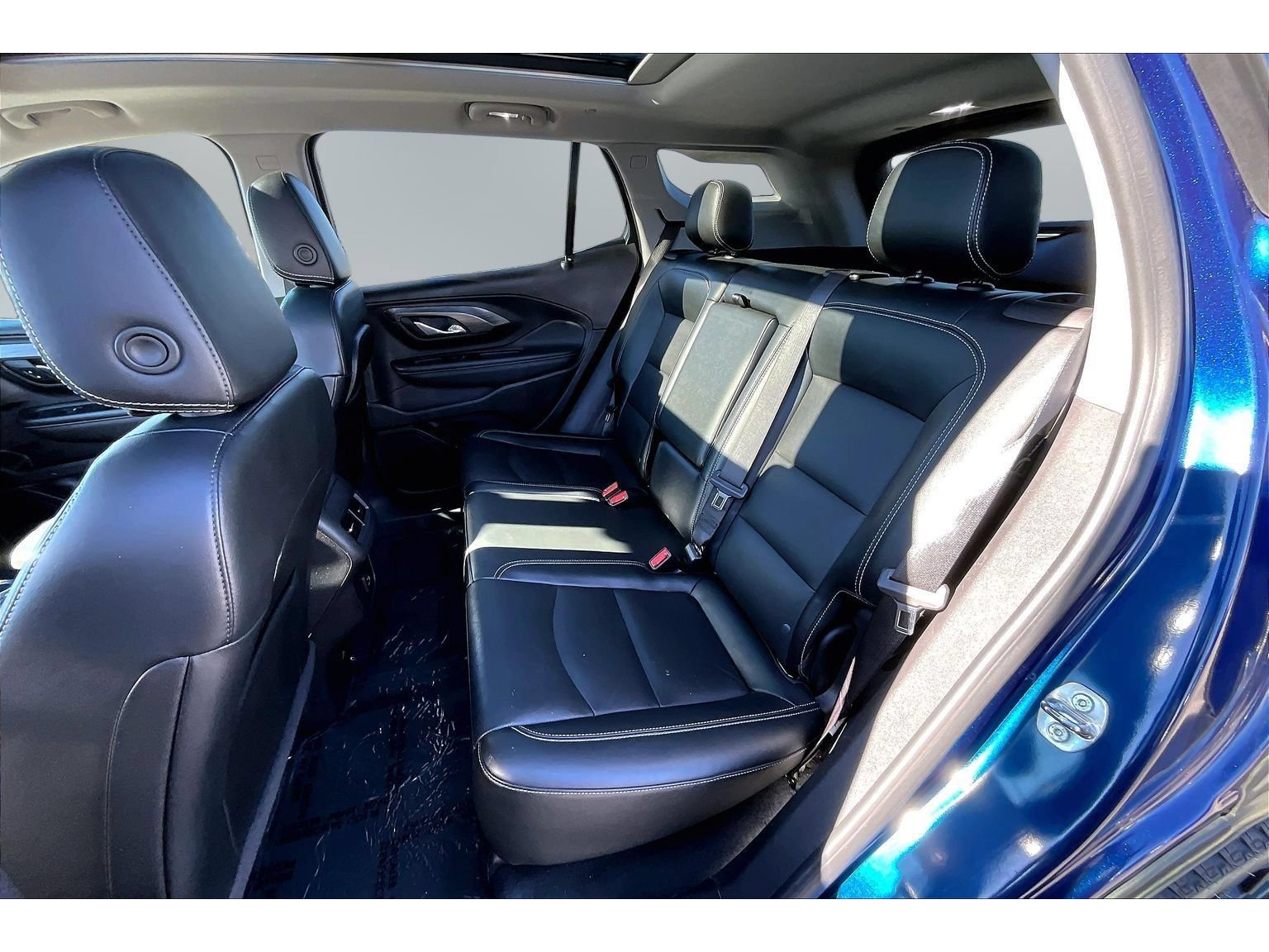 Used 2023 GMC Terrain SLT w/ Tech Package AWD/4WD image 22