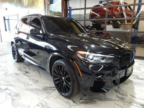 Used 2022 BMW X5 xDrive40i w/ M Sport Package image 4
