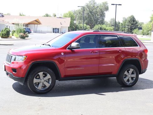 Used 2013 Jeep Grand Cherokee Trailhawk AWD/4WD image 10