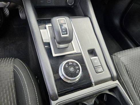 Used 2022 Mitsubishi Outlander ES FWD image 22