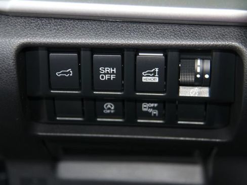 Certified 2024 Subaru Forester Premium AWD/4WD image 33