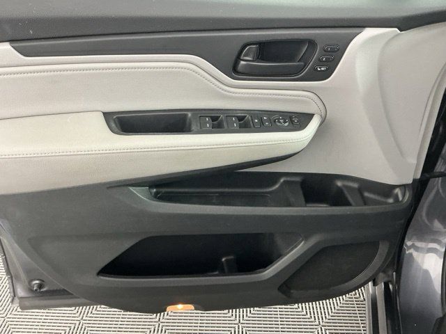 Used 2018 Honda Odyssey Touring image 7