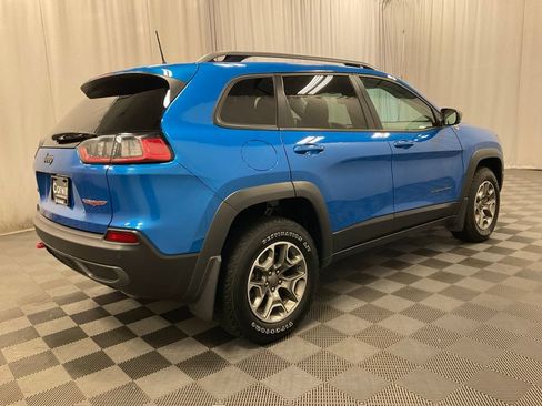 Used 2021 Jeep Cherokee Trailhawk AWD/4WD image 3