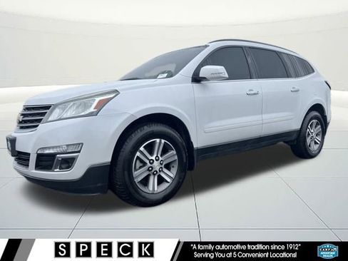 Used 2017 Chevrolet Traverse LT image 1