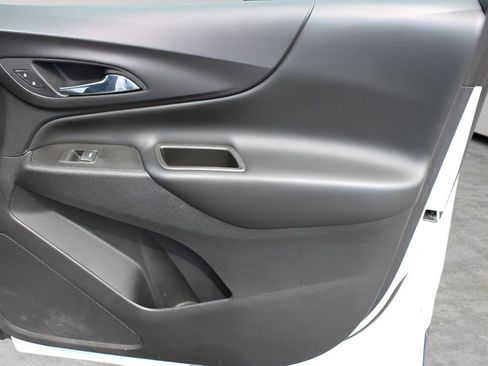 Used 2020 Chevrolet Equinox LT AWD/4WD image 25