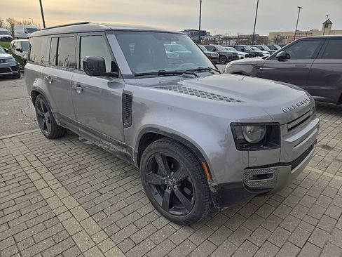 Certified 2023 Land Rover Defender 130 X-Dynamic SE image 3