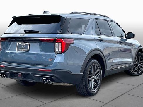 Used 2025 Ford Explorer ST image 15
