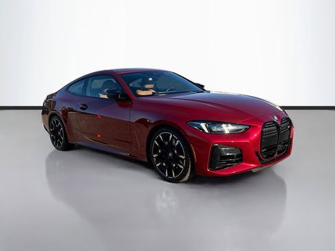 Used 2025 BMW M440i Coupe image 1