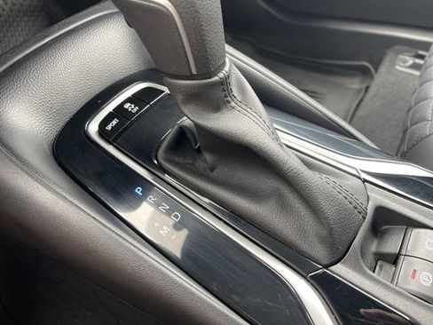 Used 2022 Toyota Corolla SE w/ Carpet Mat Package (TMS) FWD image 19