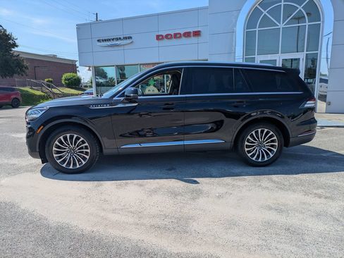 Used 2023 Lincoln Aviator Reserve w/ Equipment Group 201A AWD/4WD image 7