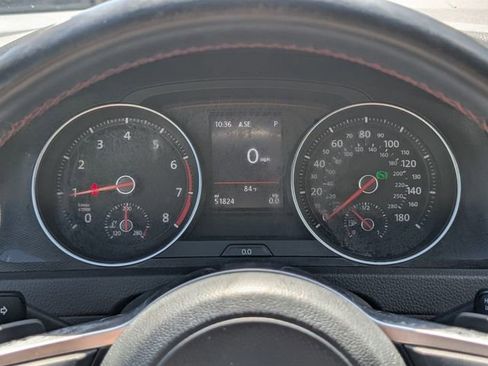 Used 2017 Volkswagen Golf image 33