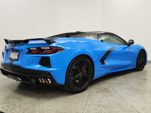 Used 2021 Chevrolet Corvette Stingray Premium Conv w/ Z51 Performance Package RWD image 5