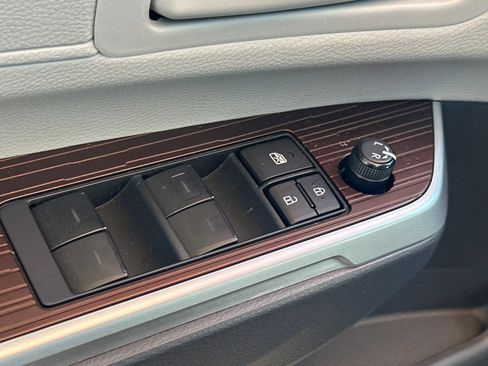 Certified 2024 Toyota Sienna LE AWD/4WD image 14