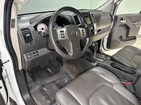 Used 2017 Nissan Frontier PRO-4X w/ Pro-4x Luxury Package AWD/4WD image 13