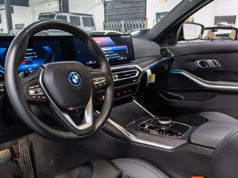 Used 2023 BMW 330e xDrive w/ Convenience Package image 7